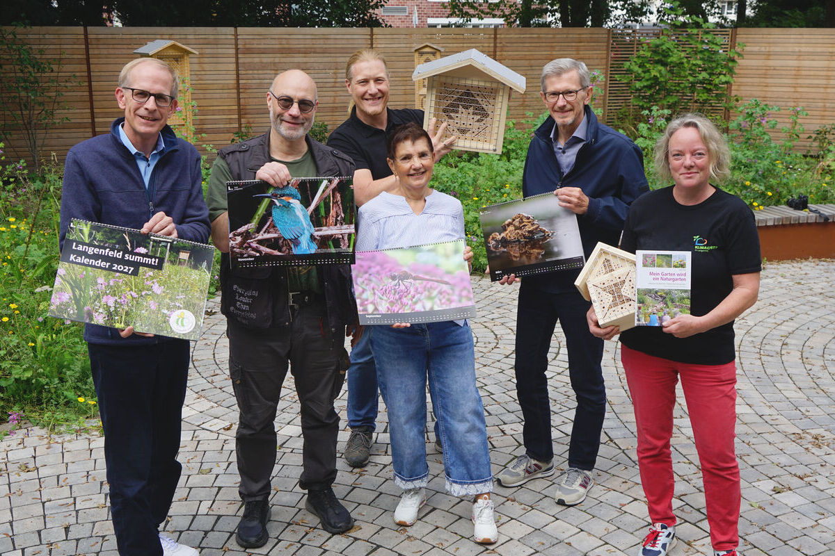 Auf dem Foto sind zu sehen (v.l.): Bürgermeister Gerold Wenzens, Michael Stappers, Jens Hecker, Ursula Jerschke, Christoph Rzitka und Verena Wagner.