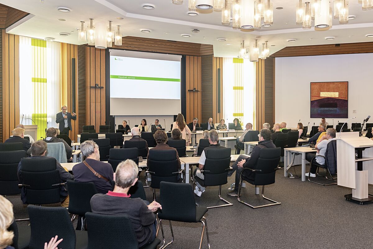 Bürgerinformationsveranstaltung zum städtischen Haushalt im Bürgersaal des Rathauses am 25. September 2026.