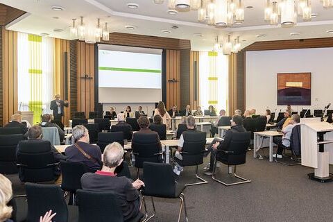 Bürgerinformationsveranstaltung zum städtischen Haushalt im Bürgersaal des Rathauses am 25. September 2026.