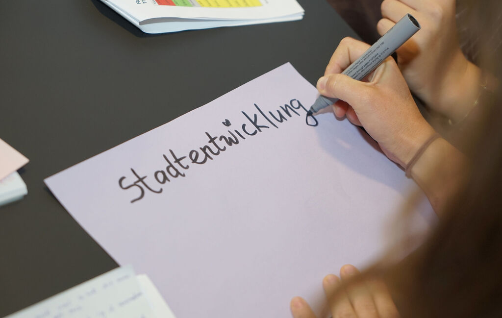 Thema Stadtentwicklung beim You(th) & the City Talk Thema Stadtentwicklung beim You(th) & the City Talk